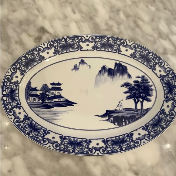 Chinoiserie Blue & White Pagoda Dinnerware Canton Blue 34 pieces - Picture 4 of 5